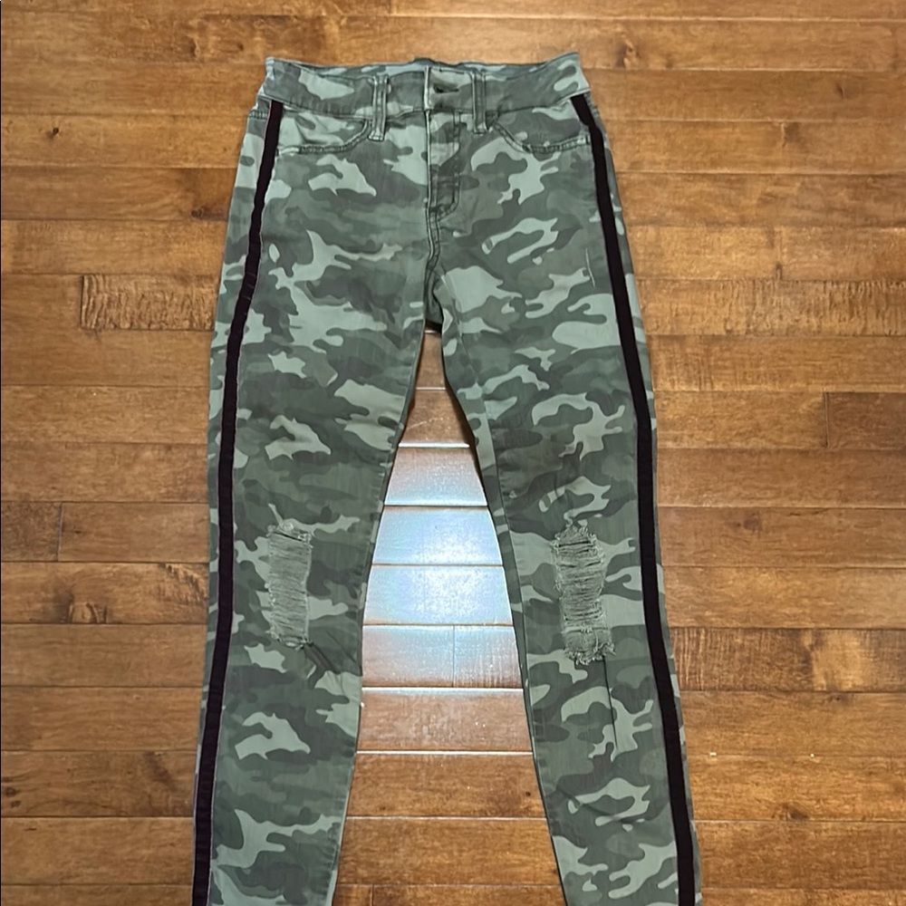 Camouflage Skinny Jeans with Black Stripe